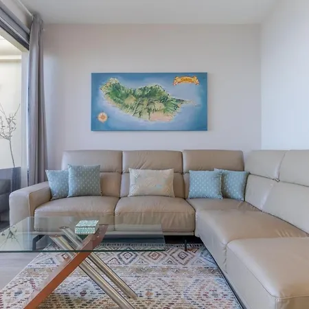 Casa Bela Vista Panoramic Views & Ac Funchal (Madeira)