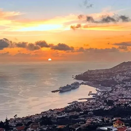 Casa Bela Vista Panoramic Views & Ac Funchal (Madeira)